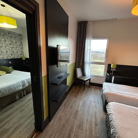 Ax Hotel Spa & Restaurant Chorges Eksteriør billede