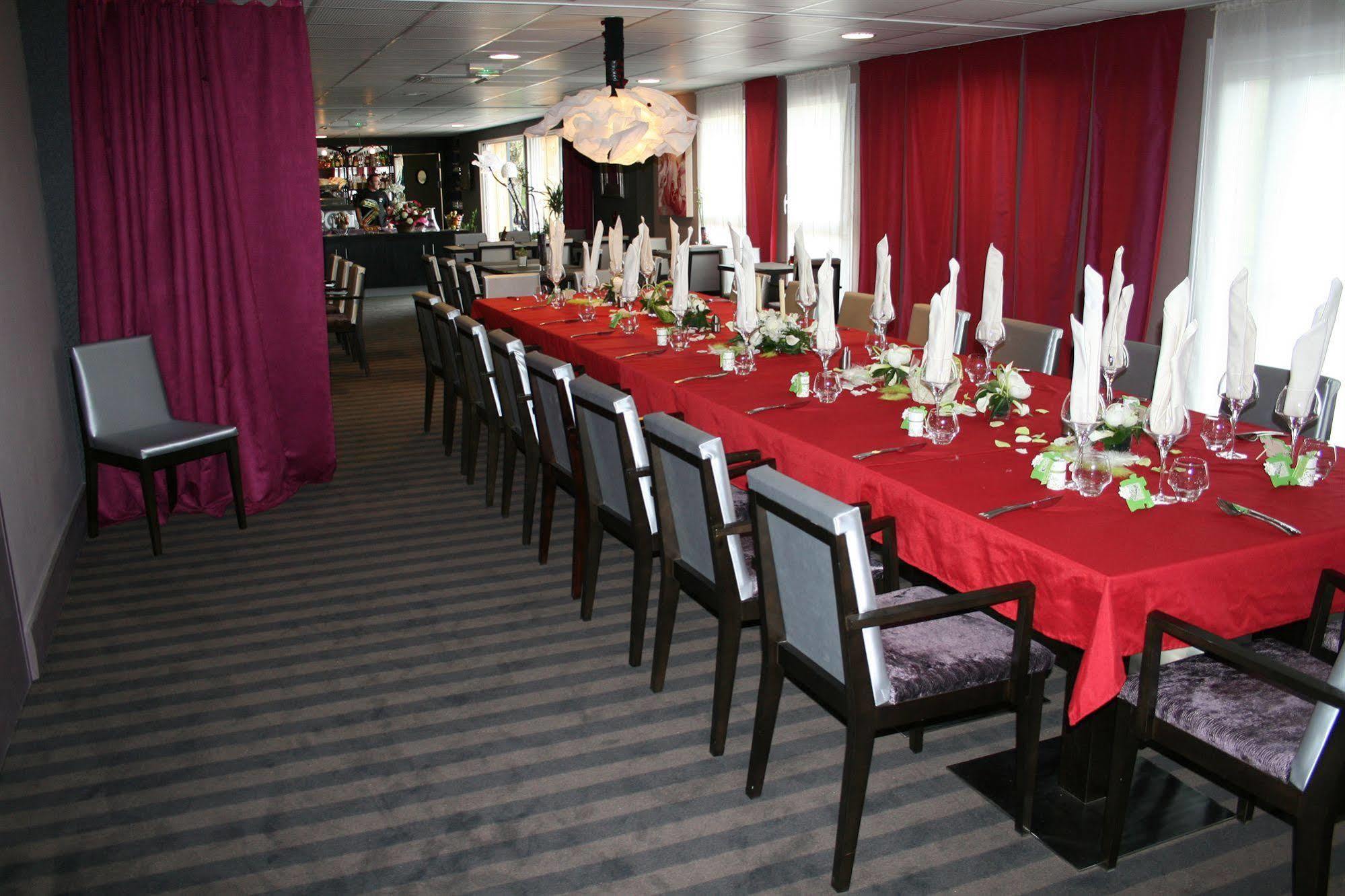 Ax Hotel Spa & Restaurant Chorges Eksteriør billede