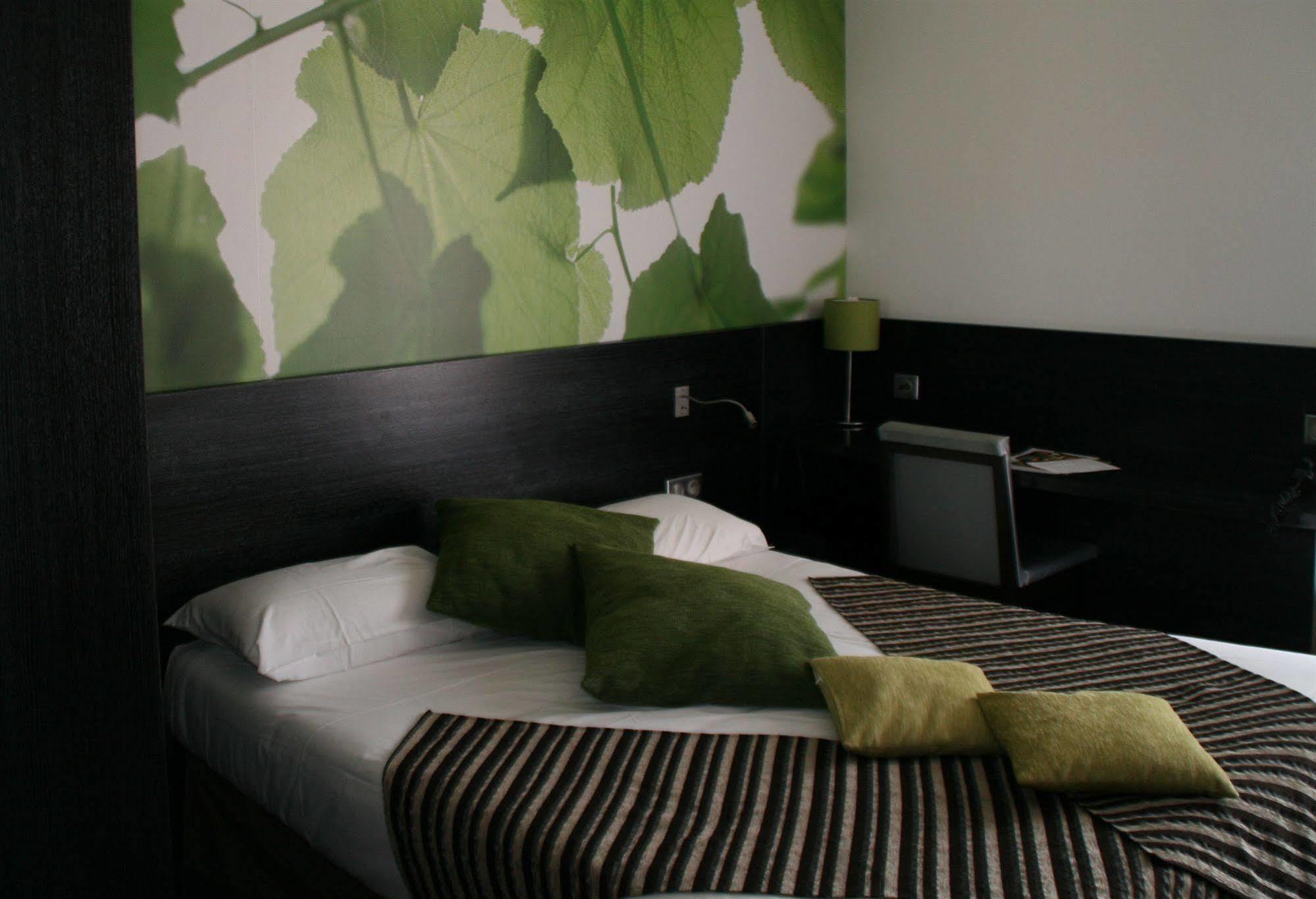 Ax Hotel Spa & Restaurant Chorges Eksteriør billede