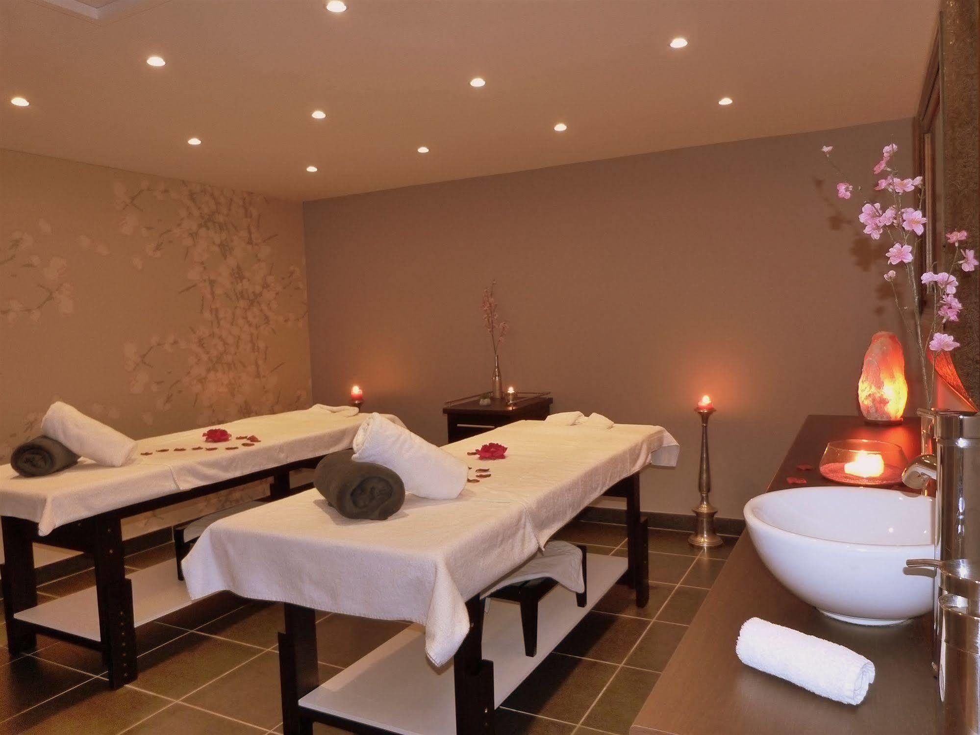 Ax Hotel Spa & Restaurant Chorges Eksteriør billede