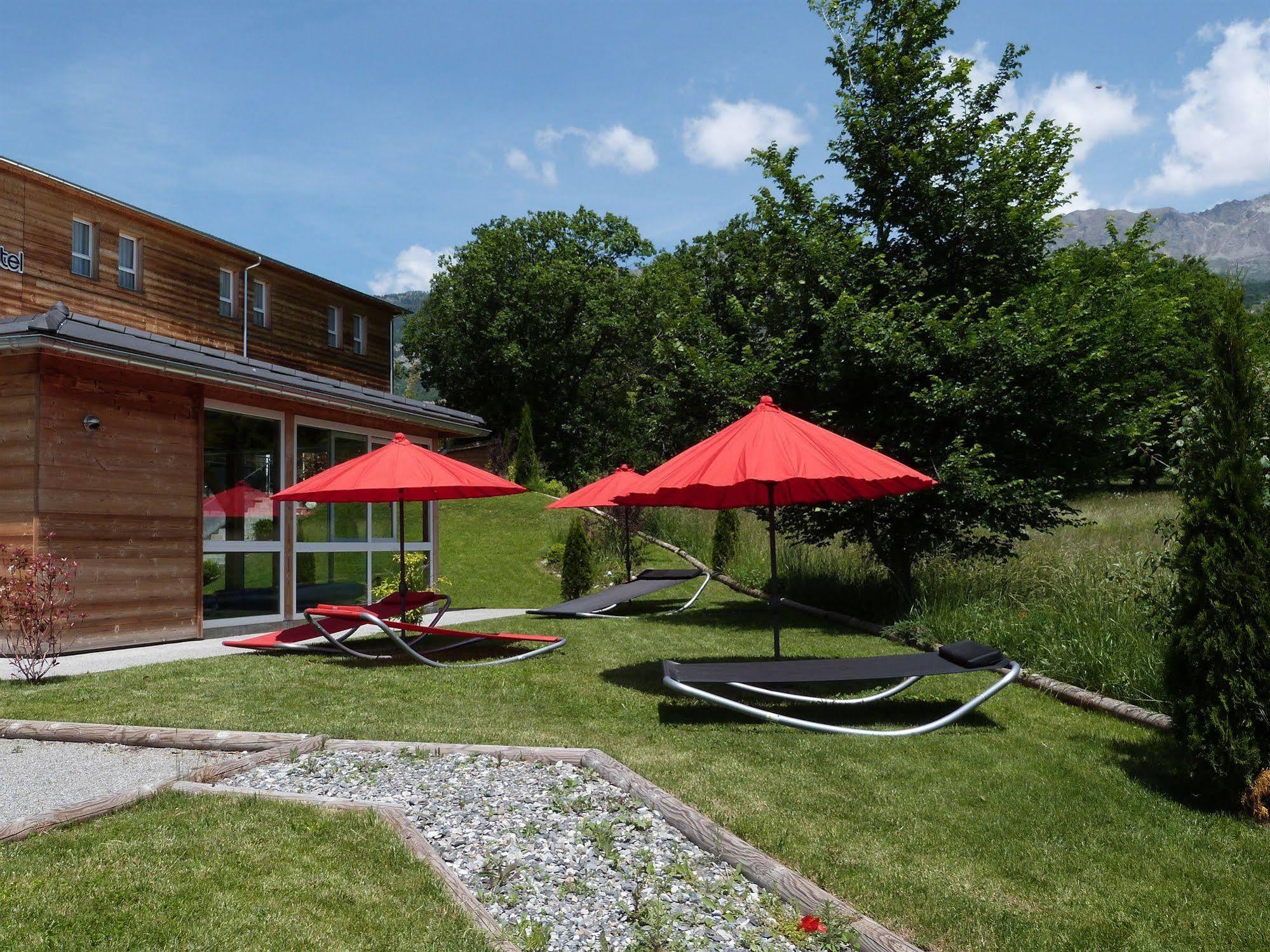 Ax Hotel Spa & Restaurant Chorges Eksteriør billede